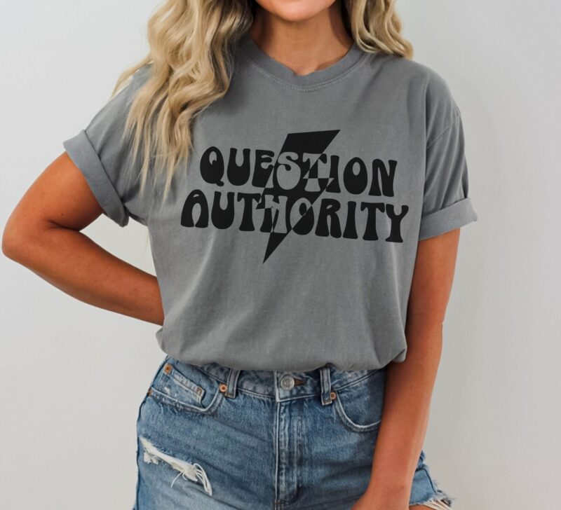 grey shirt