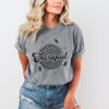 grey shirt